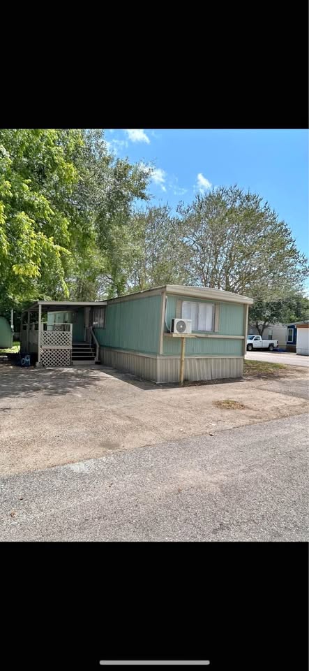 All Age 3/2 Fixer upper - League City TX