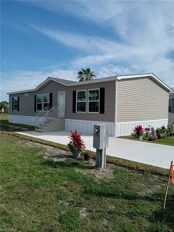 NEW manufactured home and land